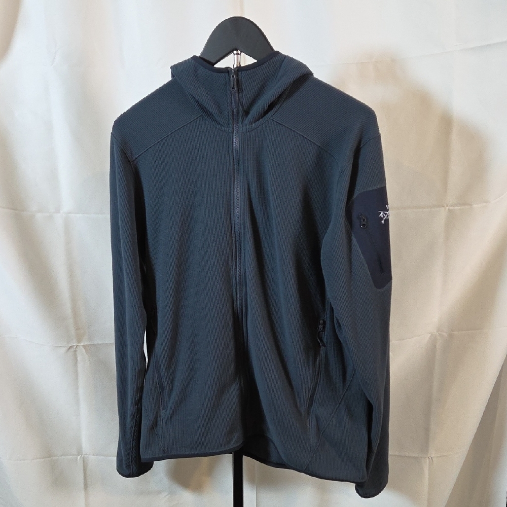 Men's Arc'teryx Blue Delta LT Hoodie